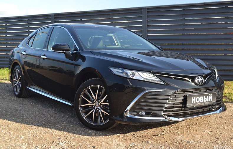 Toyota Camry 2.5 AT, 2023